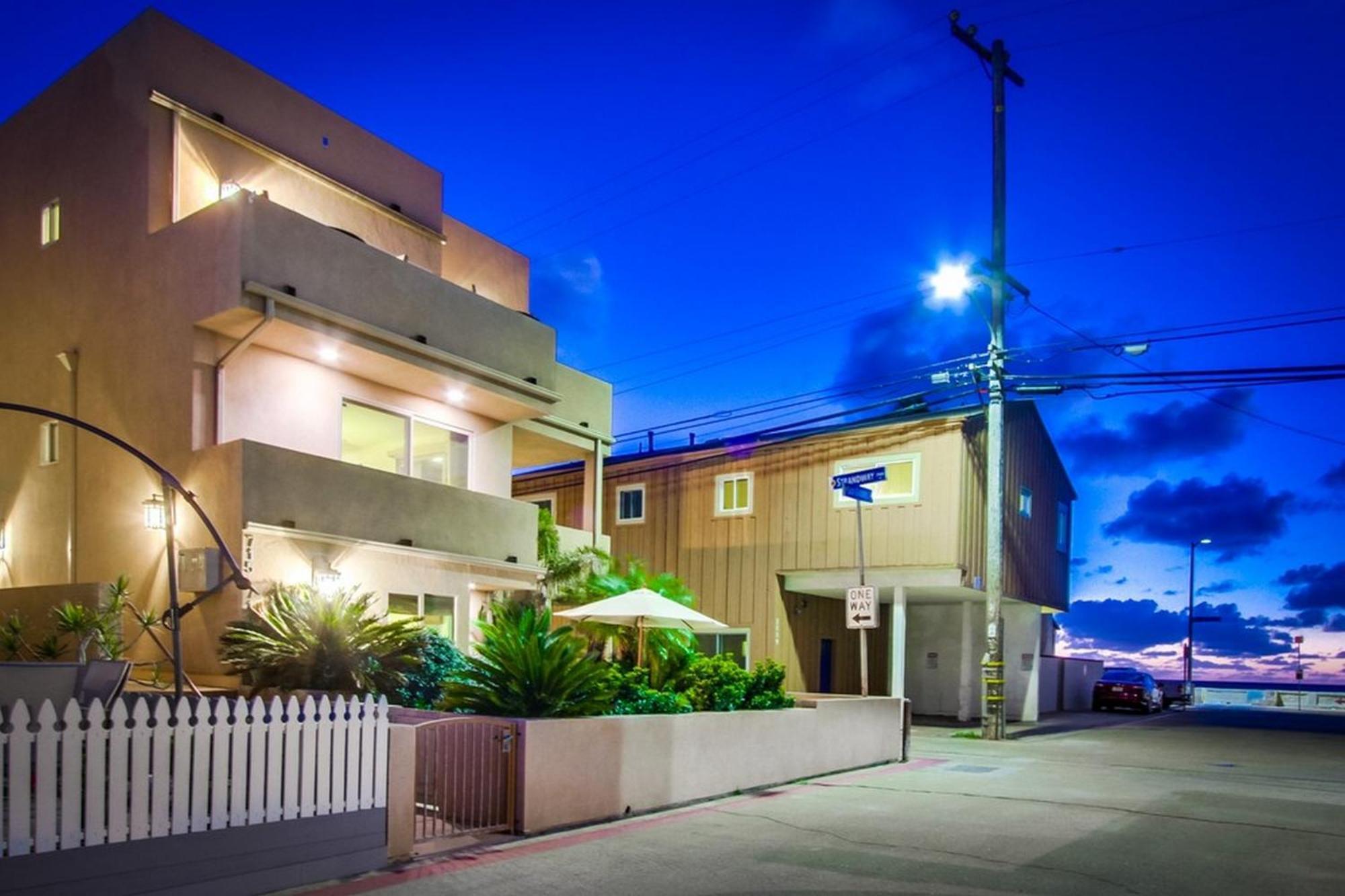 B5237 Surf And Mission Holiday home *